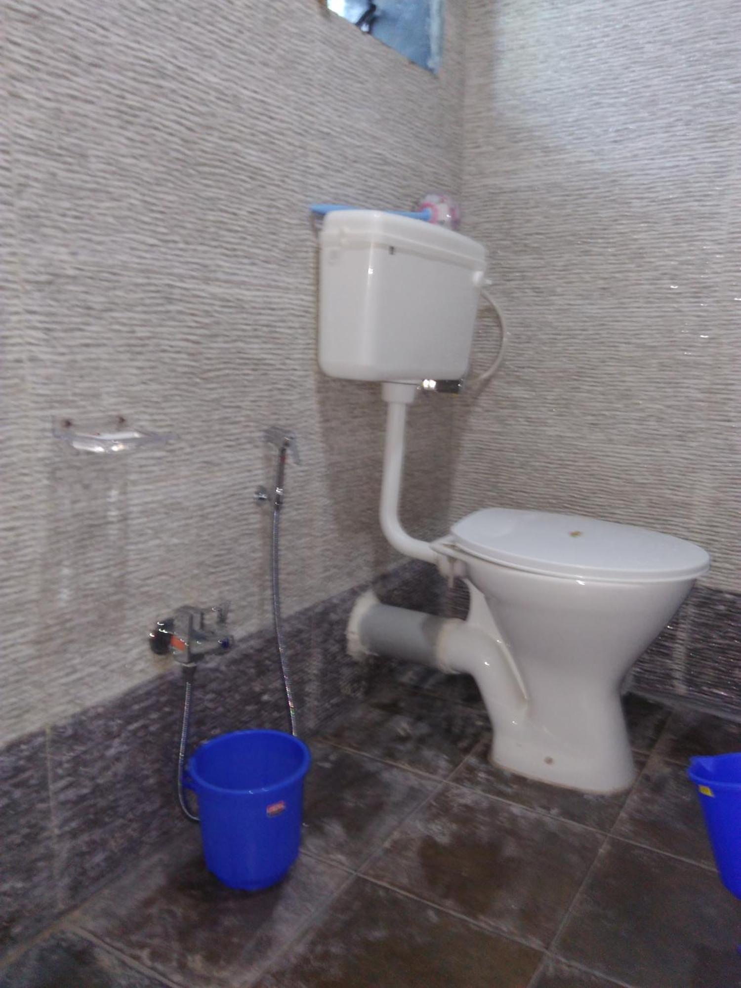 Anandi Villa Homestay Adhi Exterior photo