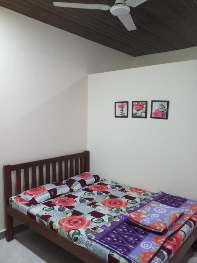 Anandi Villa Homestay Adhi Exterior photo